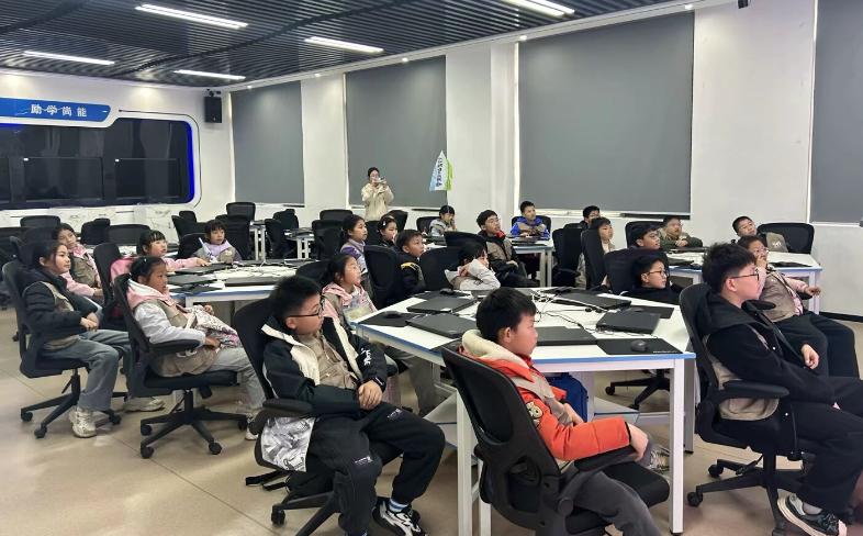 專業(yè)勞動(dòng)教育賦能青少年成長 江蘇牧院動(dòng)物醫(yī)學(xué)院的實(shí)踐探索